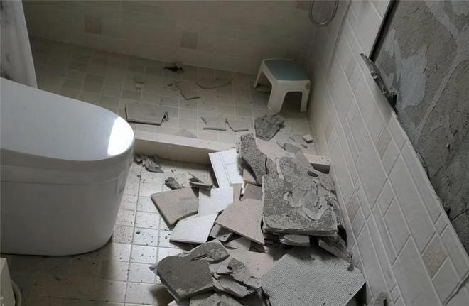 贴墙瓷砖空鼓怎么处理(贴墙瓷砖空鼓怎么处理最好)